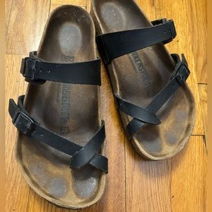 Black Mayari Birkenstocks